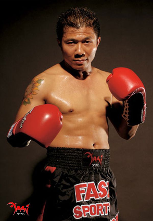 Master Chan - Trainer to 10 World Muay Thai Champions. MASTER CHAN is a world-renowned Muay Thai Master 